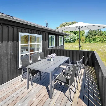 3 Bedroom Lovely Home In Grenaa *