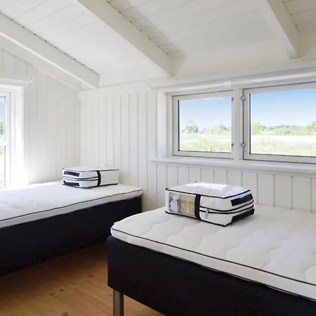3 Bedroom Lovely Home In Grenaa