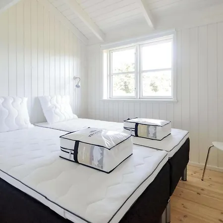 Prázdninový dům Three-bedroom In *