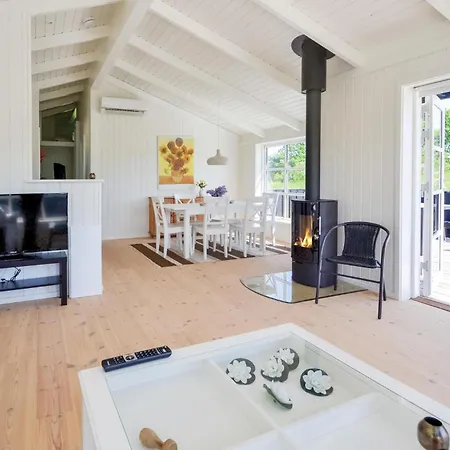 Feriehus 3 Bedroom Lovely Home In Grenaa *