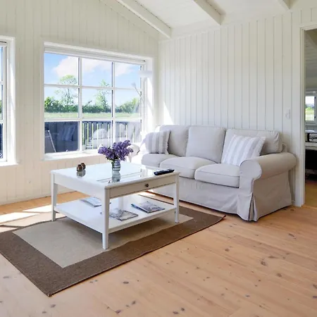 3 Bedroom Lovely Home In Grenaa